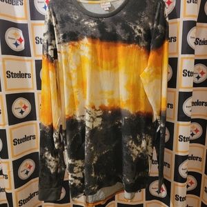 Like new, unisex 3xl long sleeve Hudson top